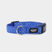 Blaues Hundehalsband mit weißen Pünktchen von SUNNY BERLIN